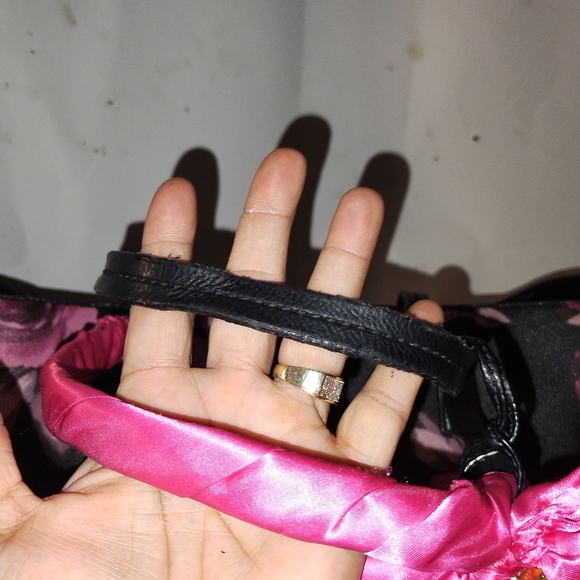 Kate Spade Tote - Picture 6 of 11